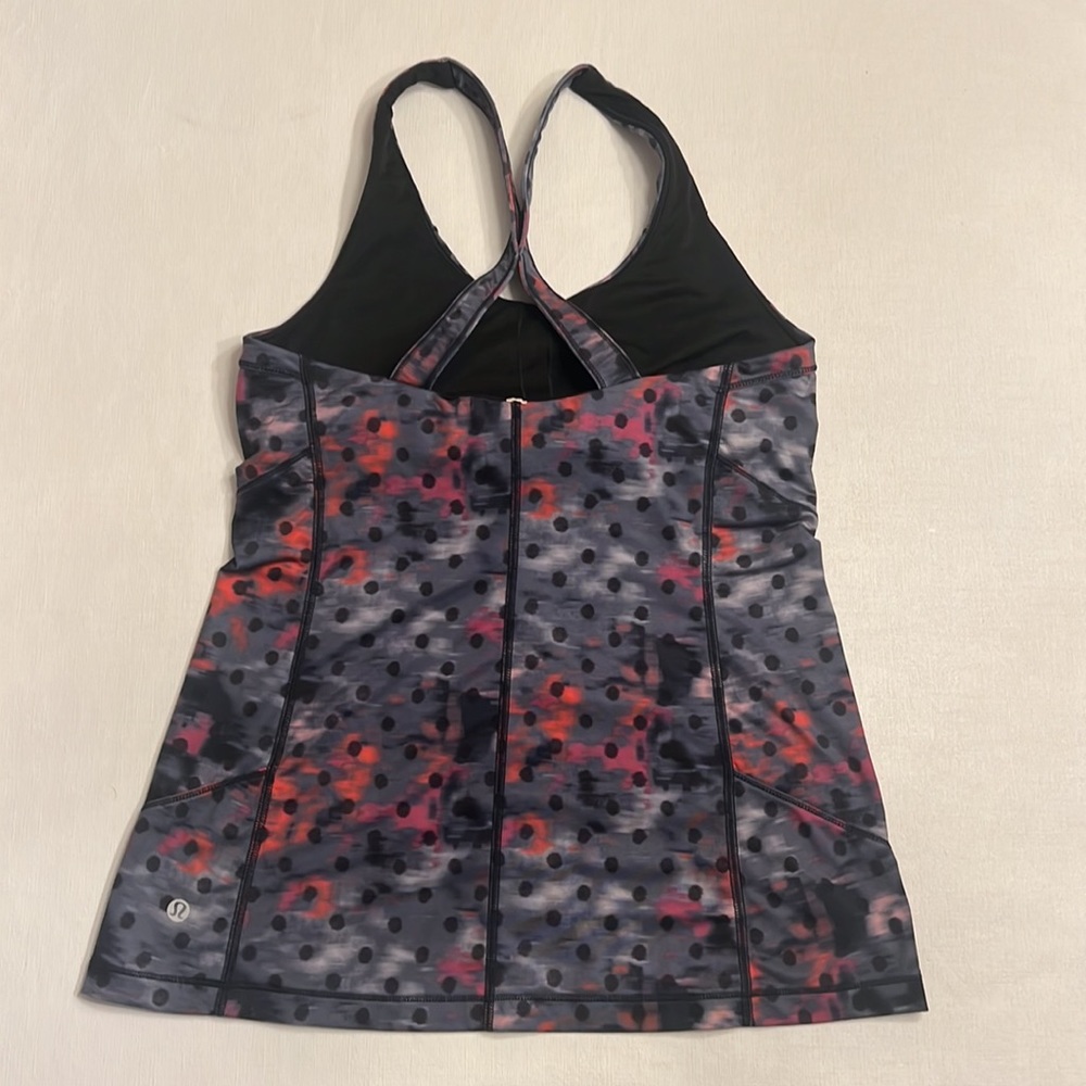 8. Lululemon Kanto Catch Me Tank - Picture 2 of 4